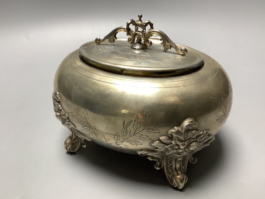 A late 19th century Russian 84 zolotnik oval sugar box with hinged cover, by T. Werner?, height 11cm, 10.5 oz.